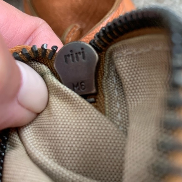 ✨MARNI Leather Crossbody - Picture 10 of 15